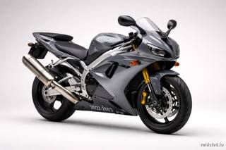 Yamaha YZF-R1 in Storm Grey