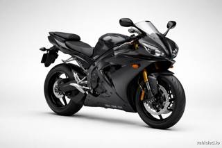 Yamaha YZF-R1 in Matte Raven Black