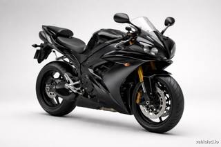 Yamaha YZF-R1 in Tech Black
